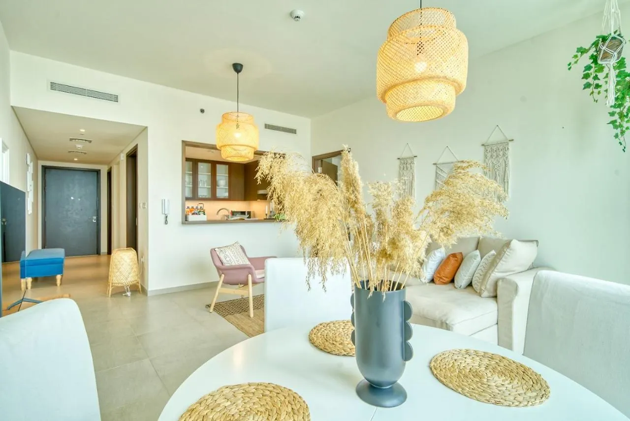 Boho-Chic Cosy 1Br, Minutes To Burj Khalifa Apartment Dubai