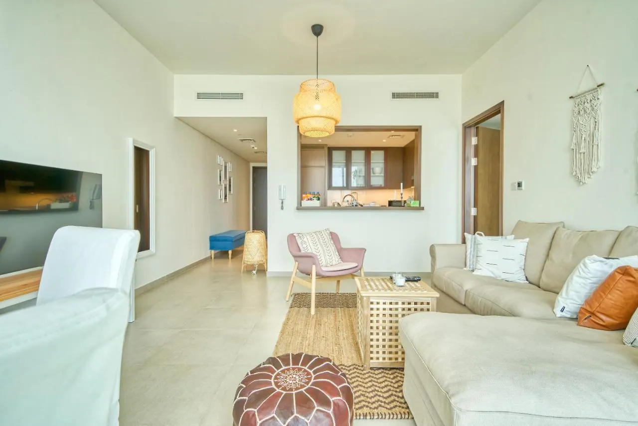 Boho-Chic Cosy 1Br, Minutes To Burj Khalifa Apartment Dubai